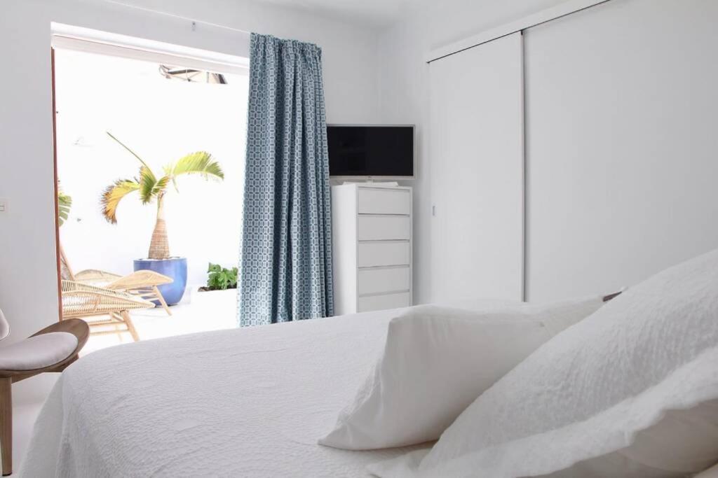 Villa Unique, Stylish & Calm El Estanque By The Sea, Adults Only Costa Teguise Exterior foto